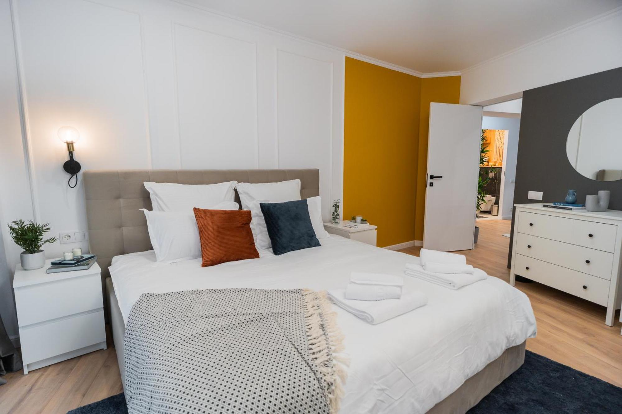 Urban Pearl - Old Town - Unique 4Br/3Ba Apartment Bucarest Esterno foto