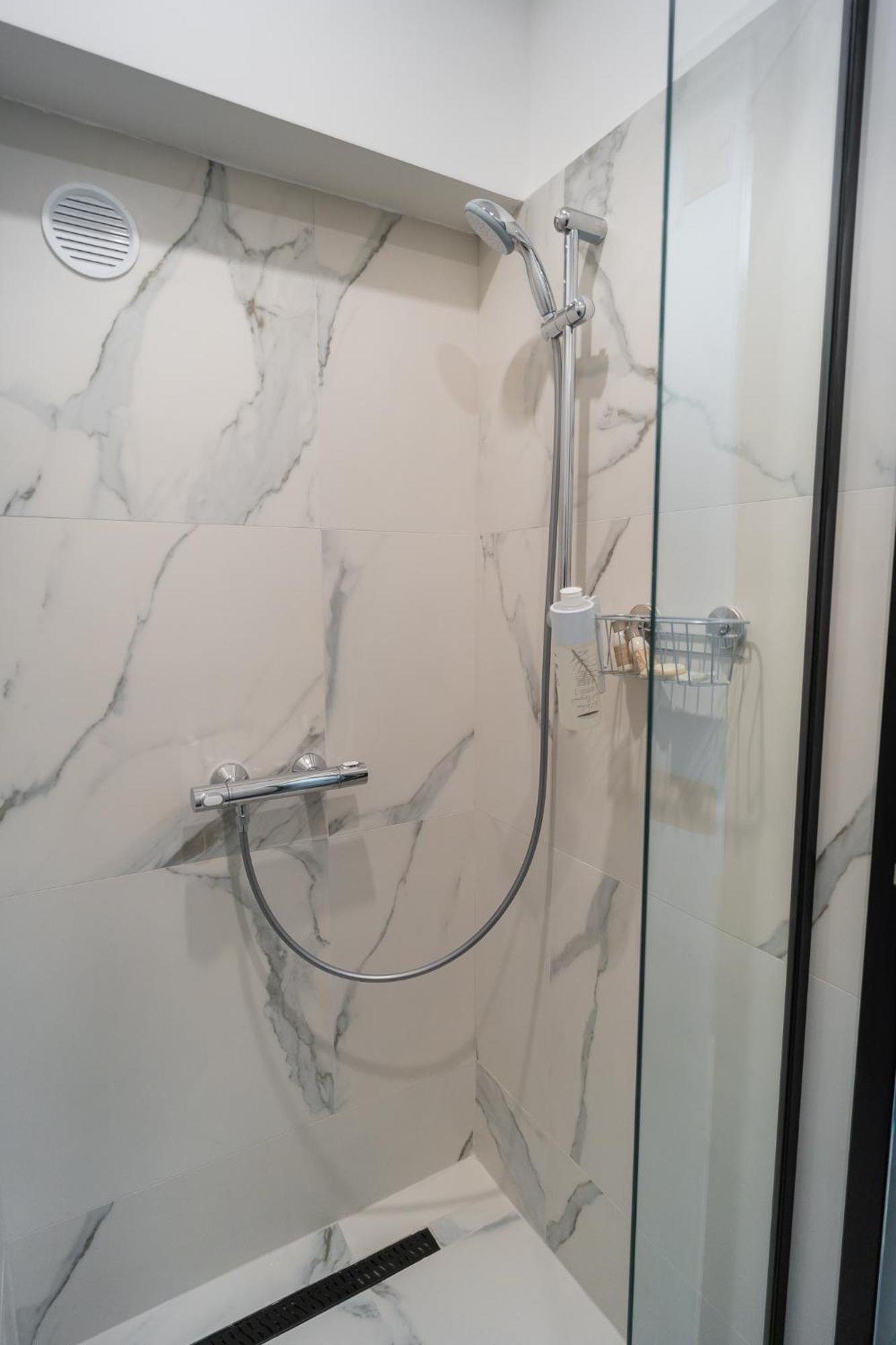Urban Pearl - Old Town - Unique 4Br/3Ba Apartment Bucarest Esterno foto